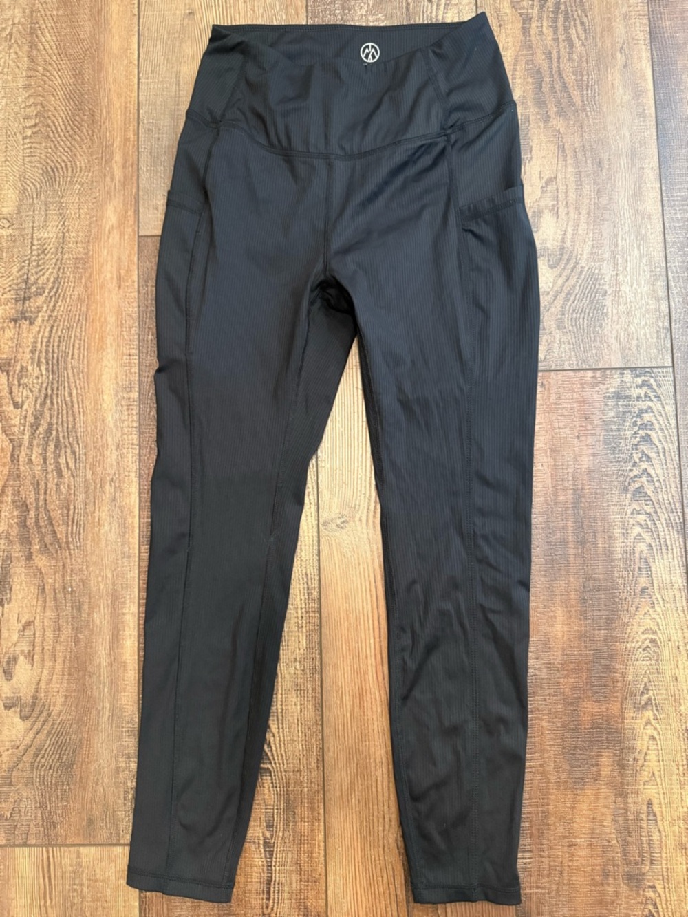 Move Theology Black High-Waist Leggings with Subtle Ribbing